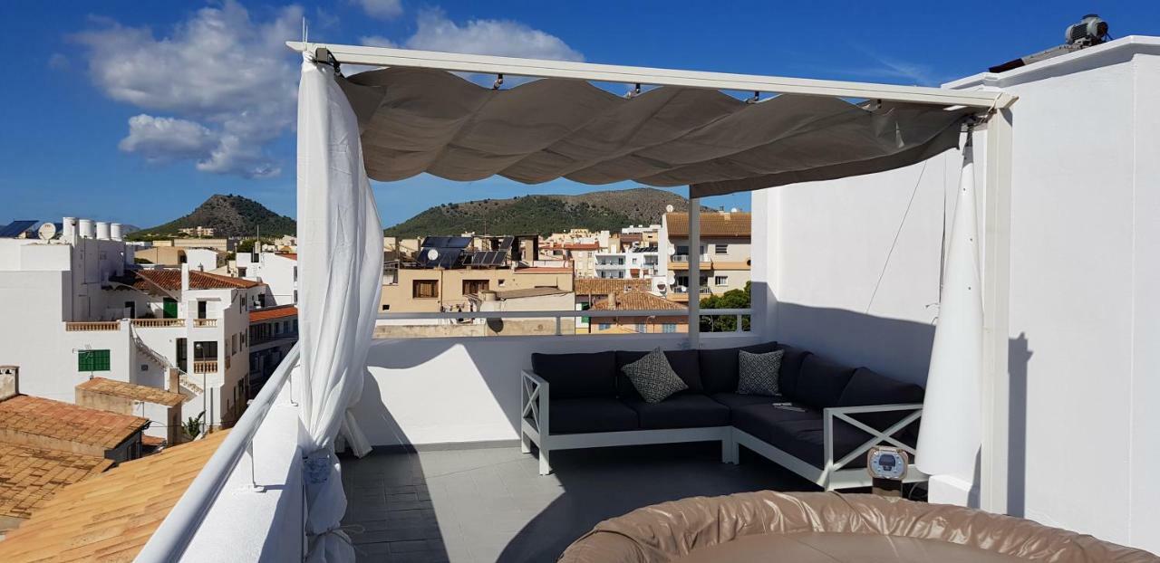 Sonne & Meerblick Aus 40 Grad Heissem Whirlpool Geniessen - Zentral Am Hafen Und Dennoch Ruhig Cala Ratjada  Bagian luar foto